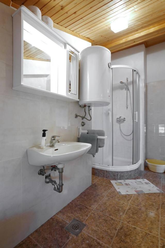 Little Heaven On Earth - Apartmani Martina Vlašići Exterior foto